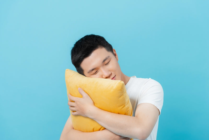 人気の抱き枕はメンズにもオススメできる？抱き枕の効果とは！？